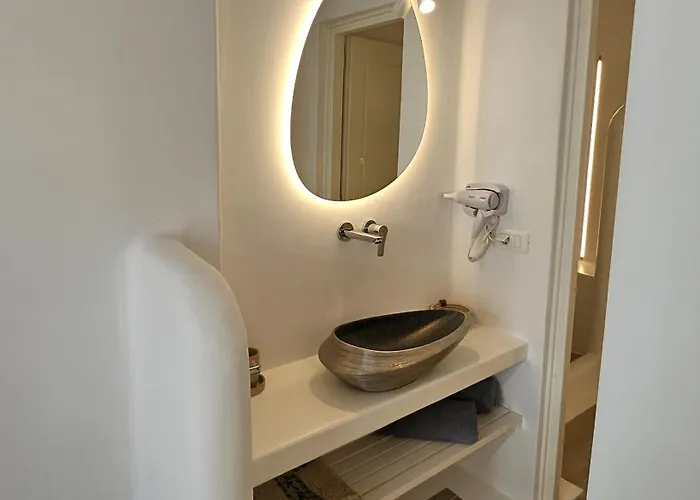 Aether Mykonos 3br With Serene Port & Town Views טורלוס