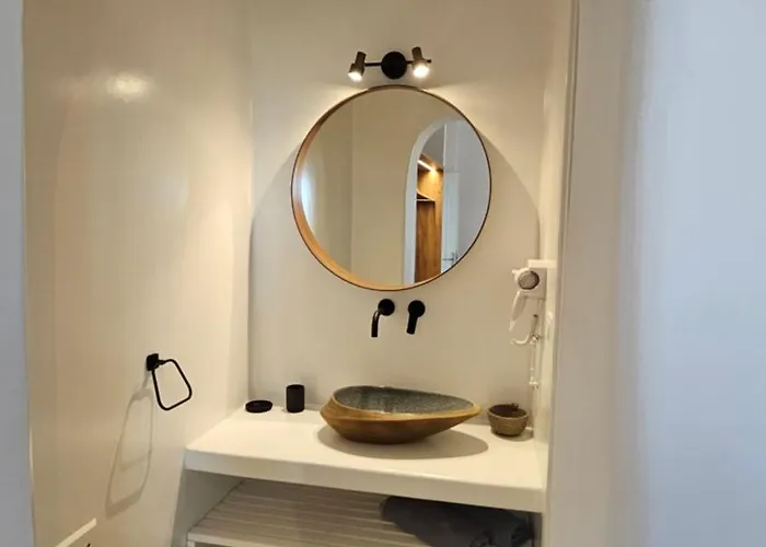 Aether Mykonos 3br With Serene Port & Town Views וילה טורלוס