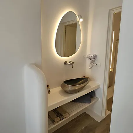 Aether Mykonos 3br With Serene Port & Town Views تورلوس