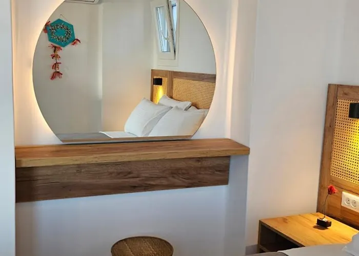 Aether Mykonos 3br With Serene Port & Town Views